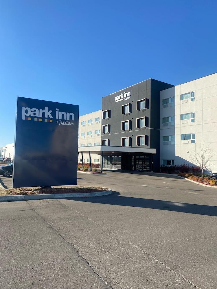 Park Inn By Radisson Edmonton Airport Ледюк Екстер'єр фото